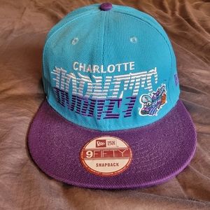 Charlotte Hornets snap-back hat